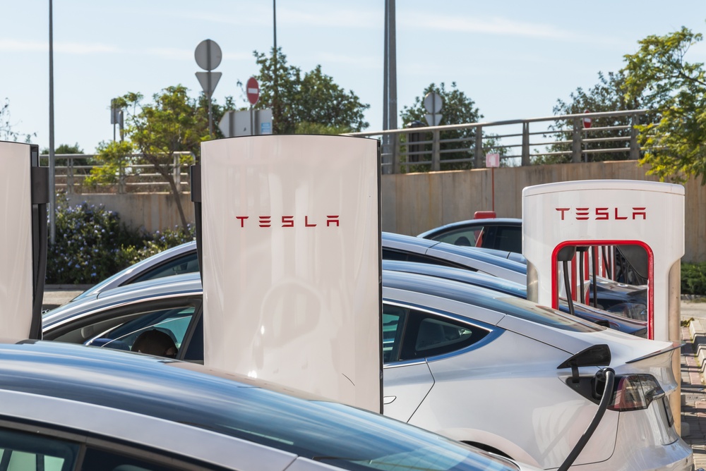 Apme Fx | Electric Mobility in the Czech Republic: No Revolution in Sight; Not Even the Oil Crisis Brought About a Sharp Turn
