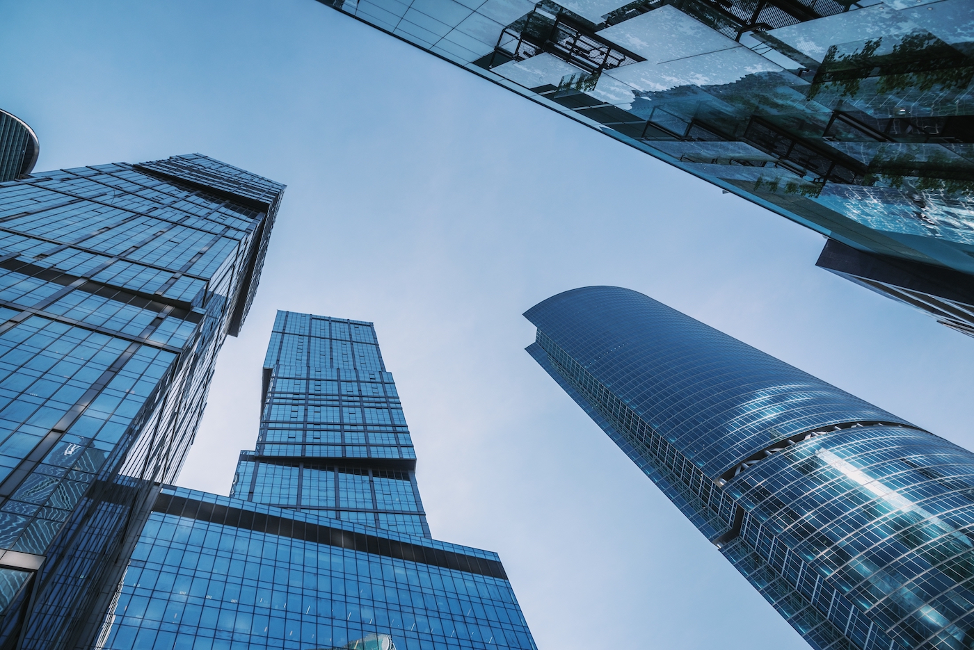 Apmefx | KBC Group – Recent Performance and Stock Overview